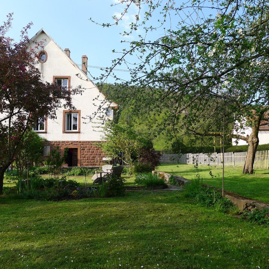 Un Dans La Vallée *